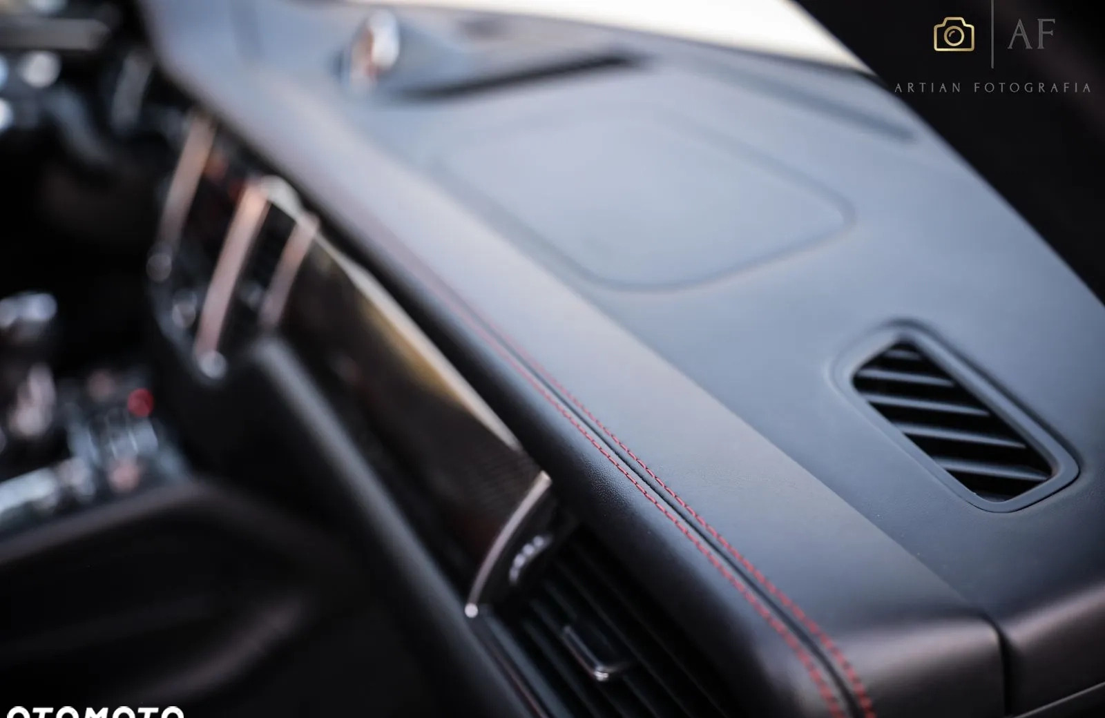 Porsche Macan cena 159900 przebieg: 189000, rok produkcji 2016 z Radom małe 781